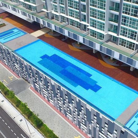 Jb City Paragon Serviced Apartment Johor Bahru Bagian luar foto
