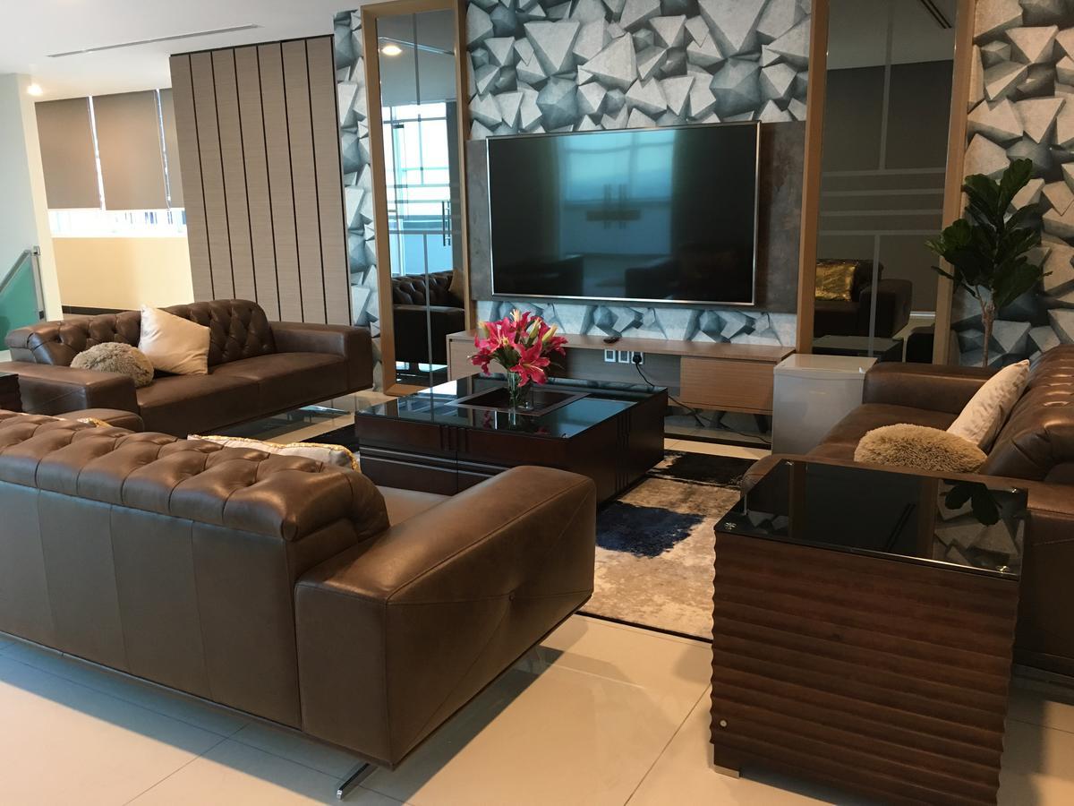 Jb City Paragon Serviced Apartment Johor Bahru Bagian luar foto