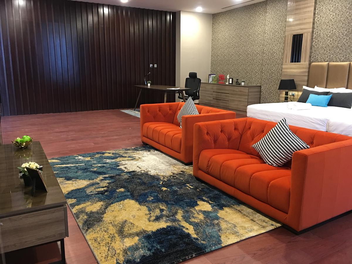 Jb City Paragon Serviced Apartment Johor Bahru Bagian luar foto