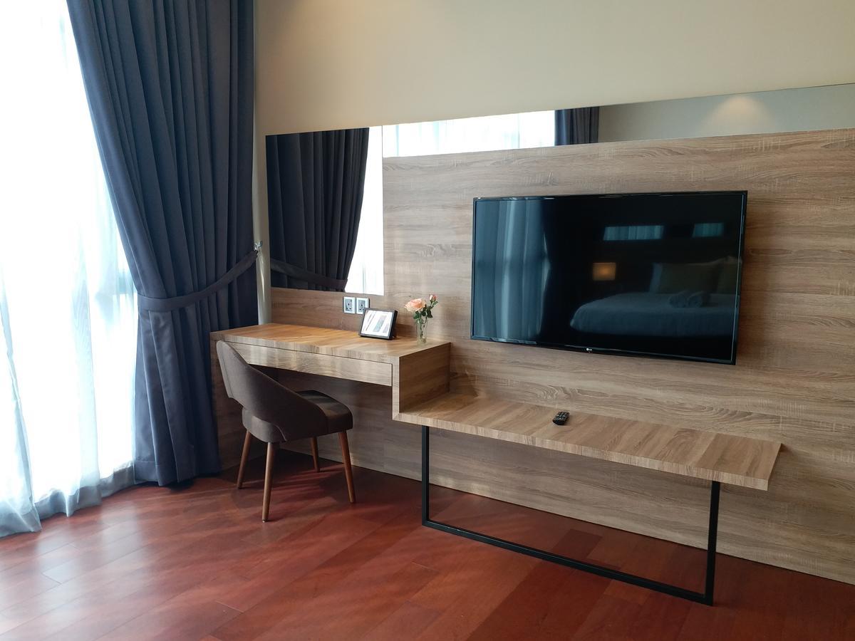 Jb City Paragon Serviced Apartment Johor Bahru Bagian luar foto