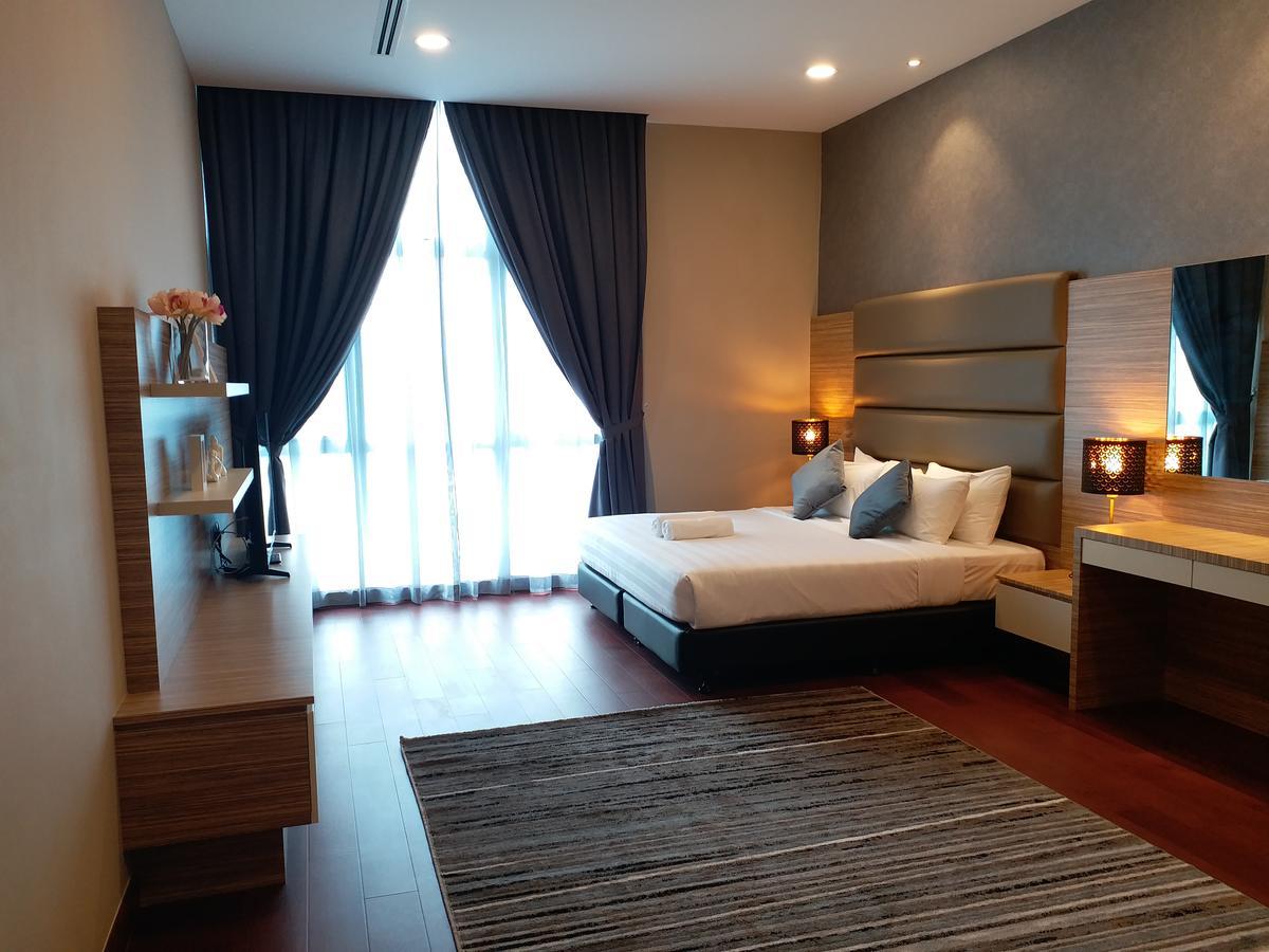 Jb City Paragon Serviced Apartment Johor Bahru Bagian luar foto