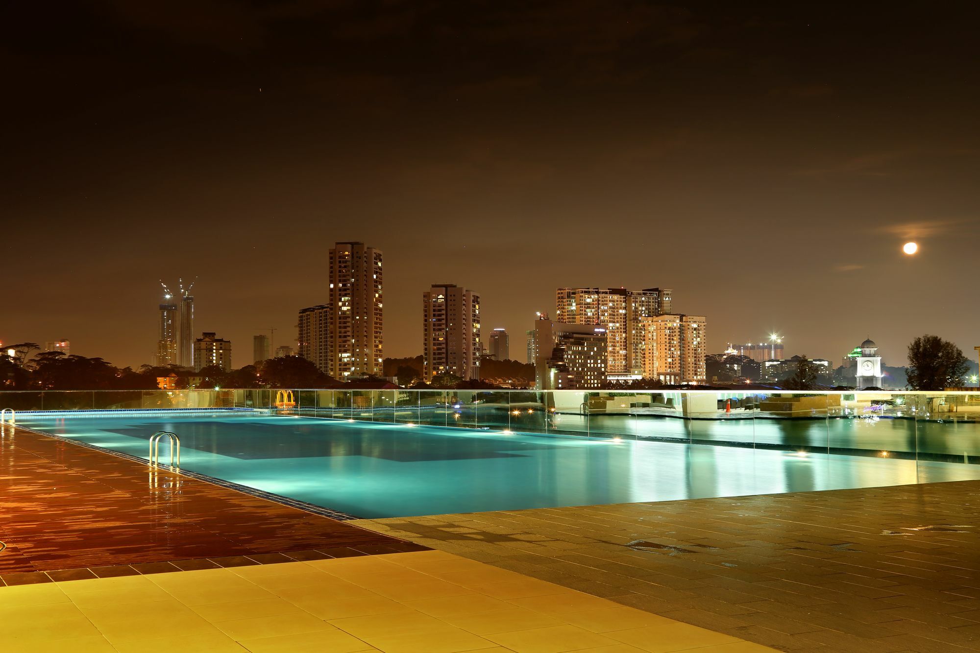 Jb City Paragon Serviced Apartment Johor Bahru Bagian luar foto