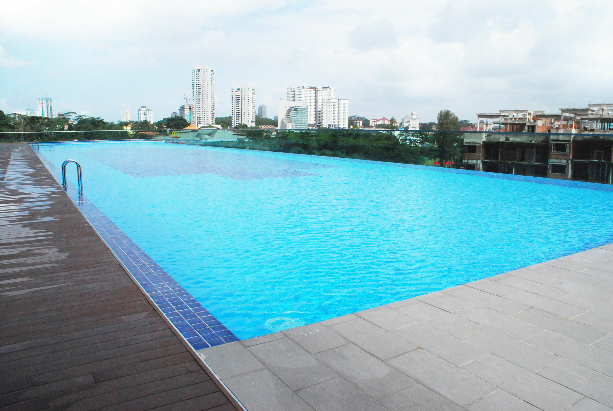Jb City Paragon Serviced Apartment Johor Bahru Bagian luar foto